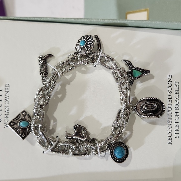 🔹️Atterri 🔹Western Silver Turquoise Reconstituted Stone Charm Stretch Bracelet - Picture 3 of 3